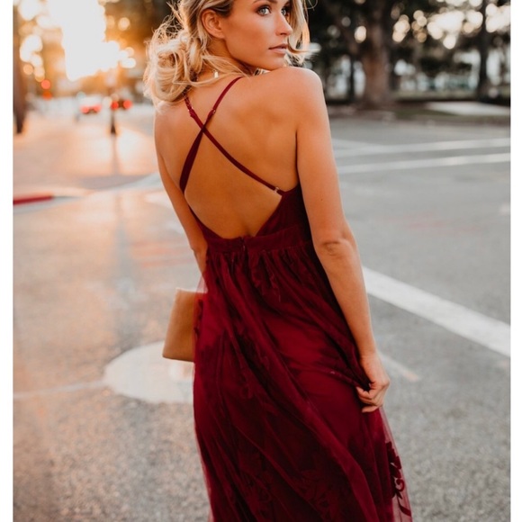 Last 1 5⭐️ VICI /ANTONIA/ Lace Backless Maxi Dress - Picture 4 of 8